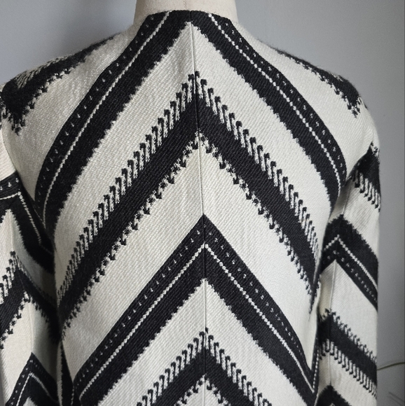 ZARA Women, New, Wool Blend Black White Pattern Longline Coat, Size Small - Picture 8 of 15